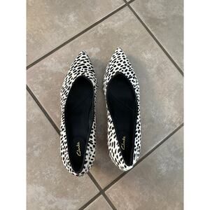 NWOT Clark’s Real Fur Cow Hyde Leopard Cheetah Animal Print Kitten Heel Pump 8